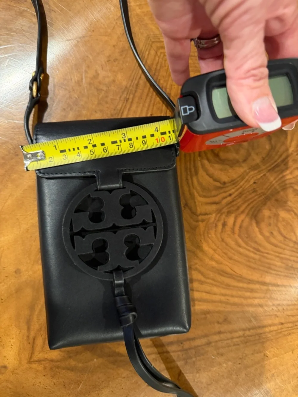 Tory Burch Black Leather Crossbody Phone Bag - Picture 10 of 12